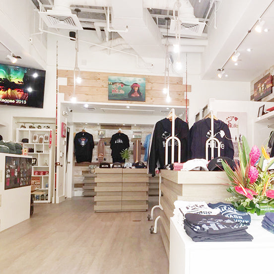 Waikiki Beachwalk Grand floor